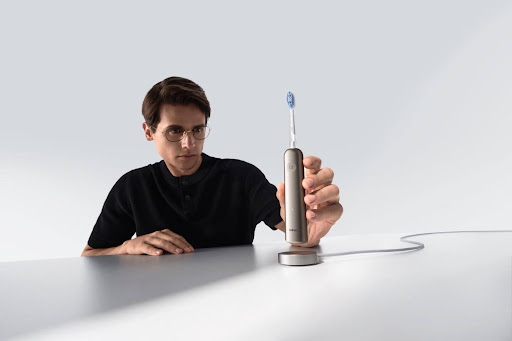 Electric Toothbrush vs Manual Toothbrush: Which One Really Wins?
